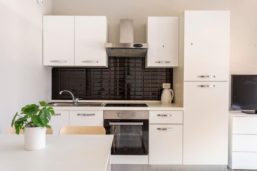 Hacca Collection - Buenos Aires & Station Apartment Mailand